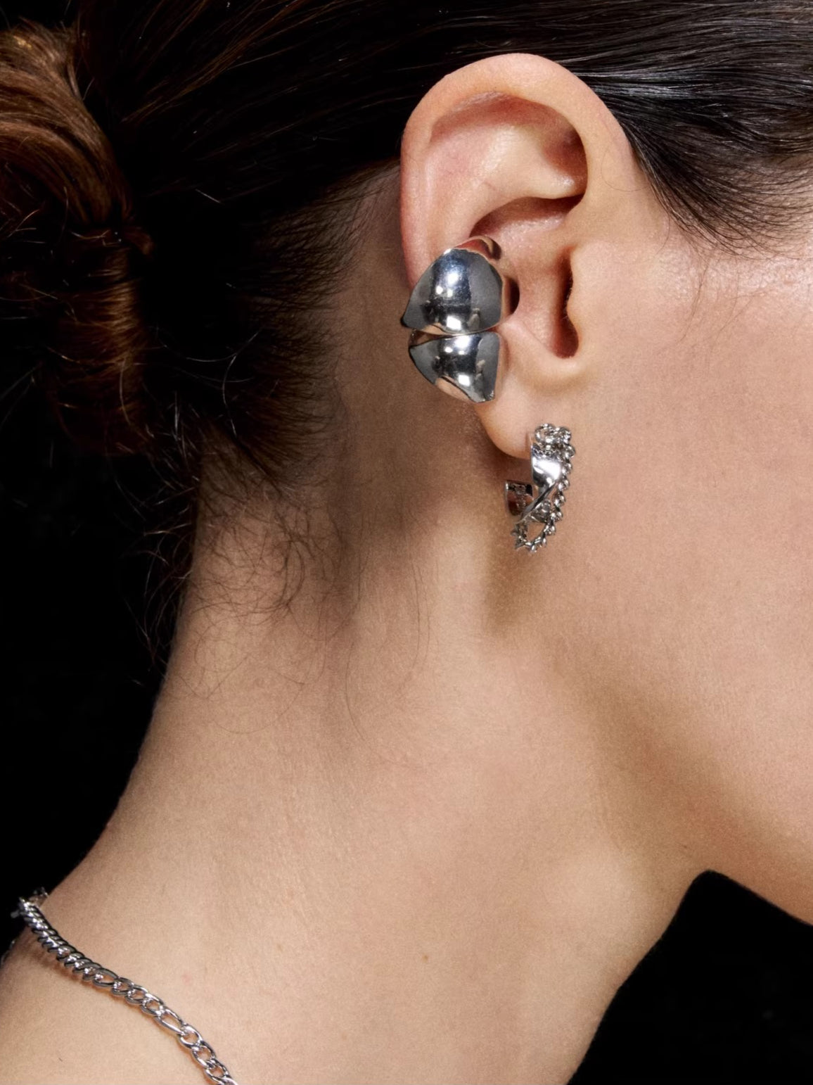 Minimalist Möbius Line Stud Earrings