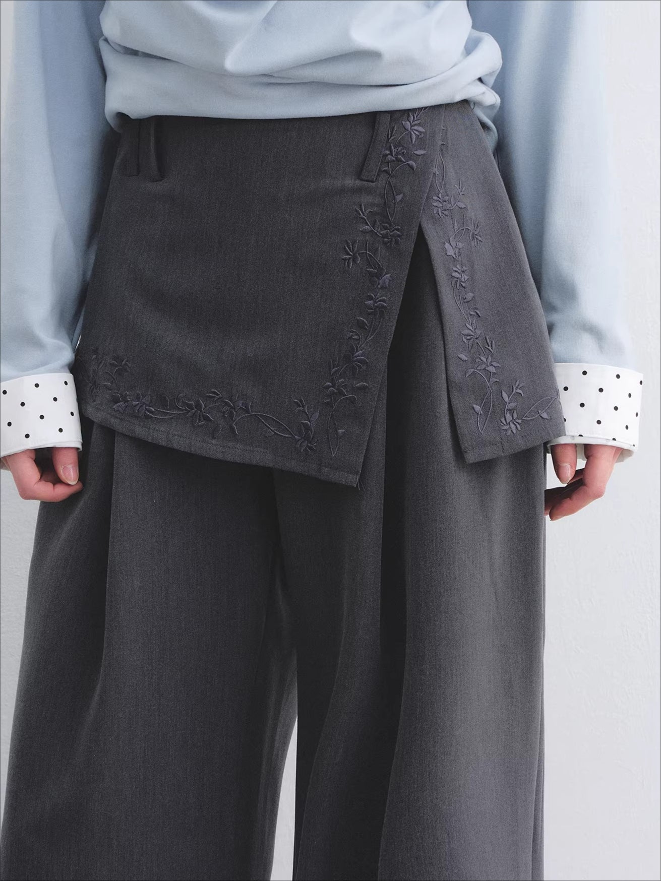 Embroidered Panel Wide-Leg Tailored Trousers