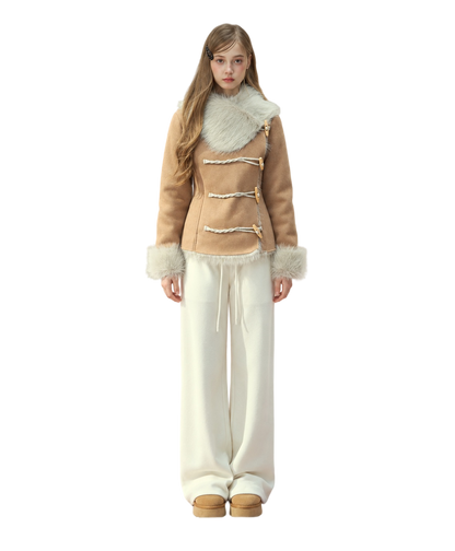 Cappotto vintage in finta pelle scamosciata e pelliccia sintetica con alamari