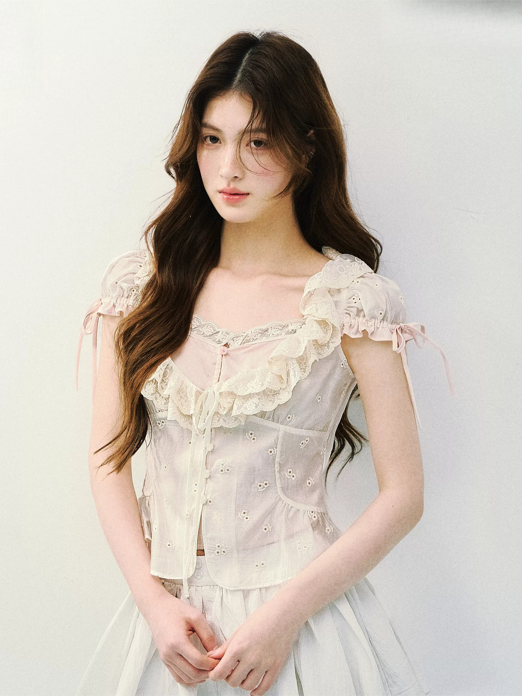 Layered Lace Lyocell Puff Sleeve Blouse