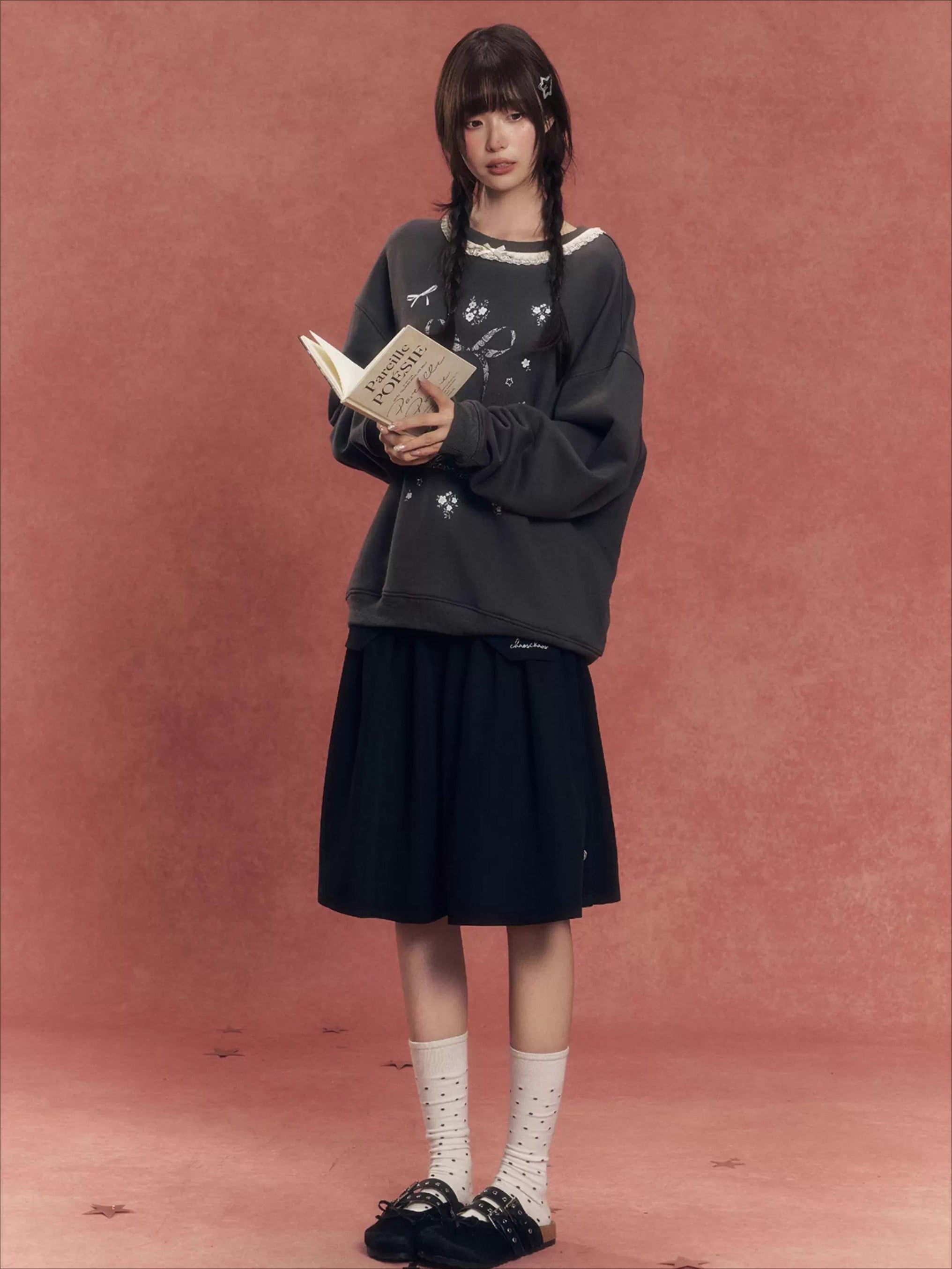 Vintage Lace-Trim Loose Sweatshirt