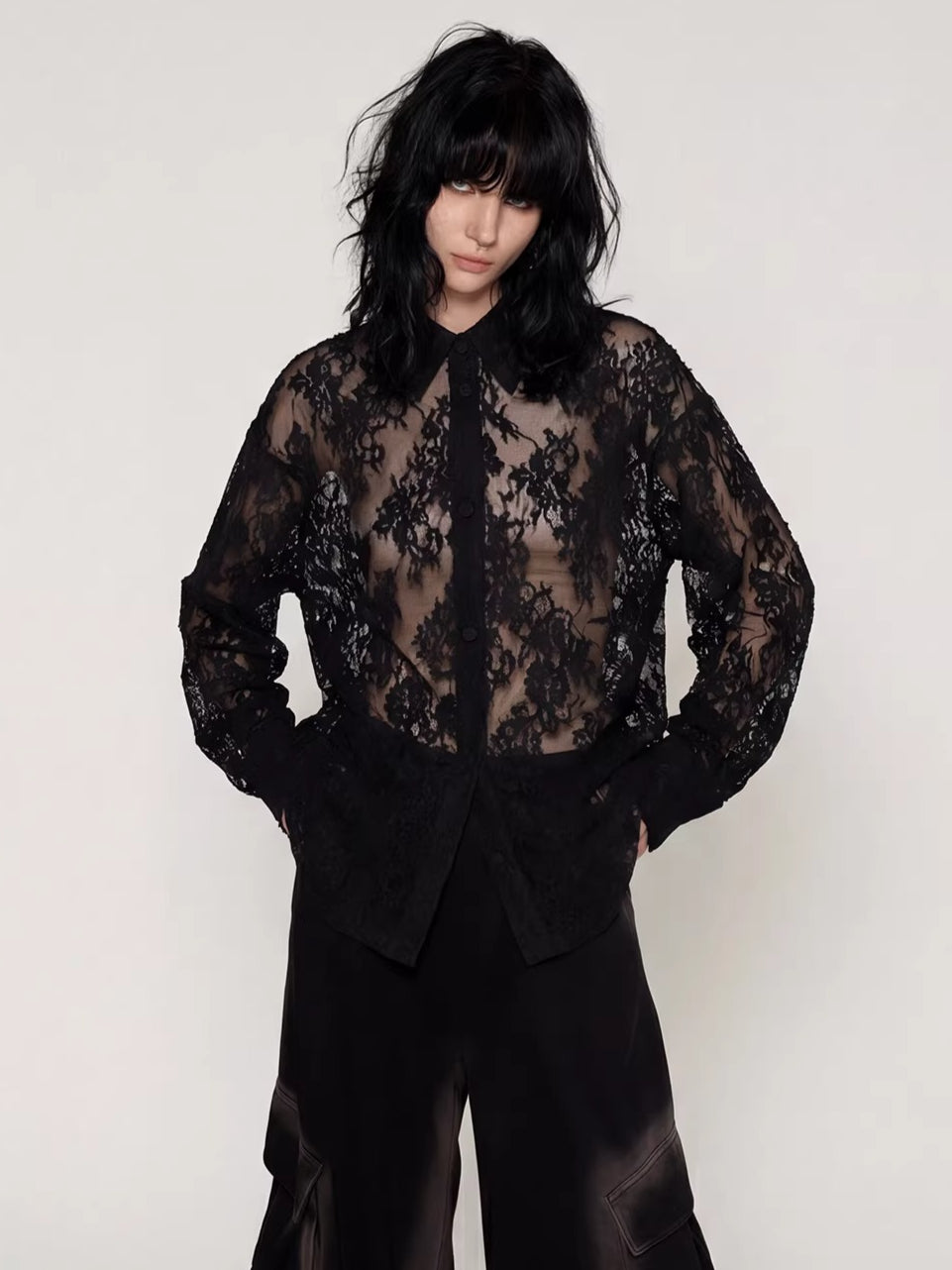 Lace-Detail Oversized Silhouette Shirt