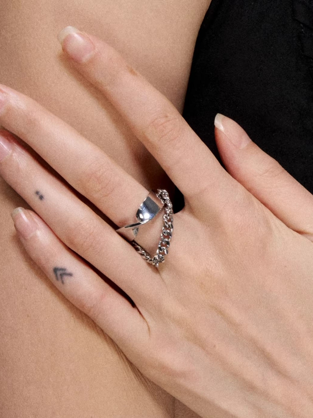 Minimalist Möbius Line Open Ring