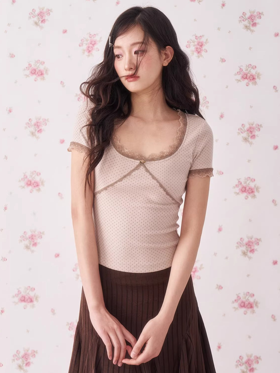 Vintage Lace Square-Neck Fitted T-Shirt