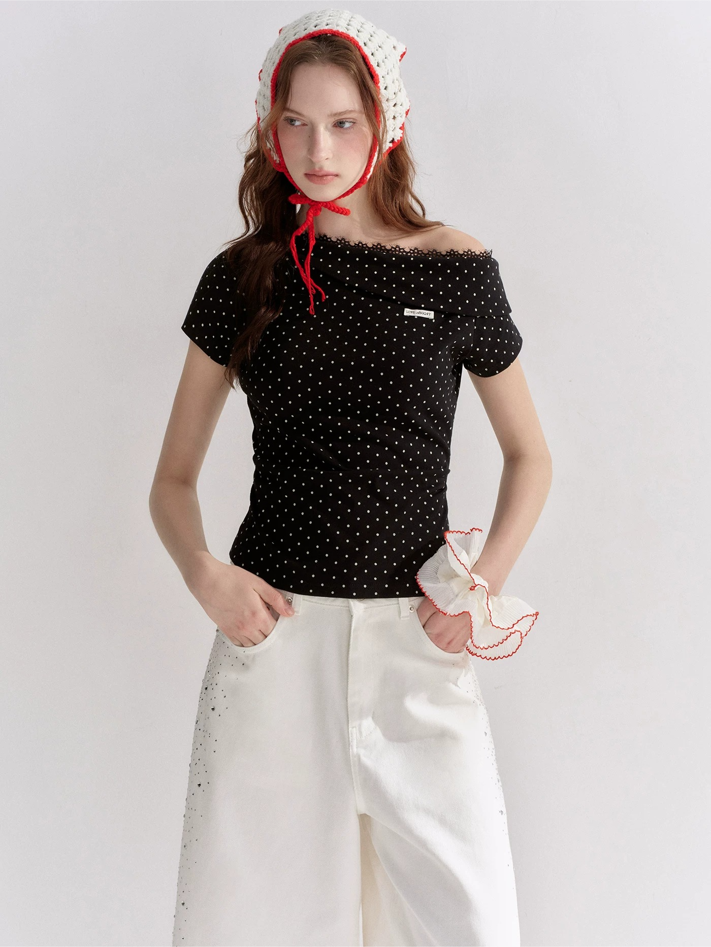 Asymmetric Off-Shoulder Polka Dot Lace Trim Fitted T-Shirt