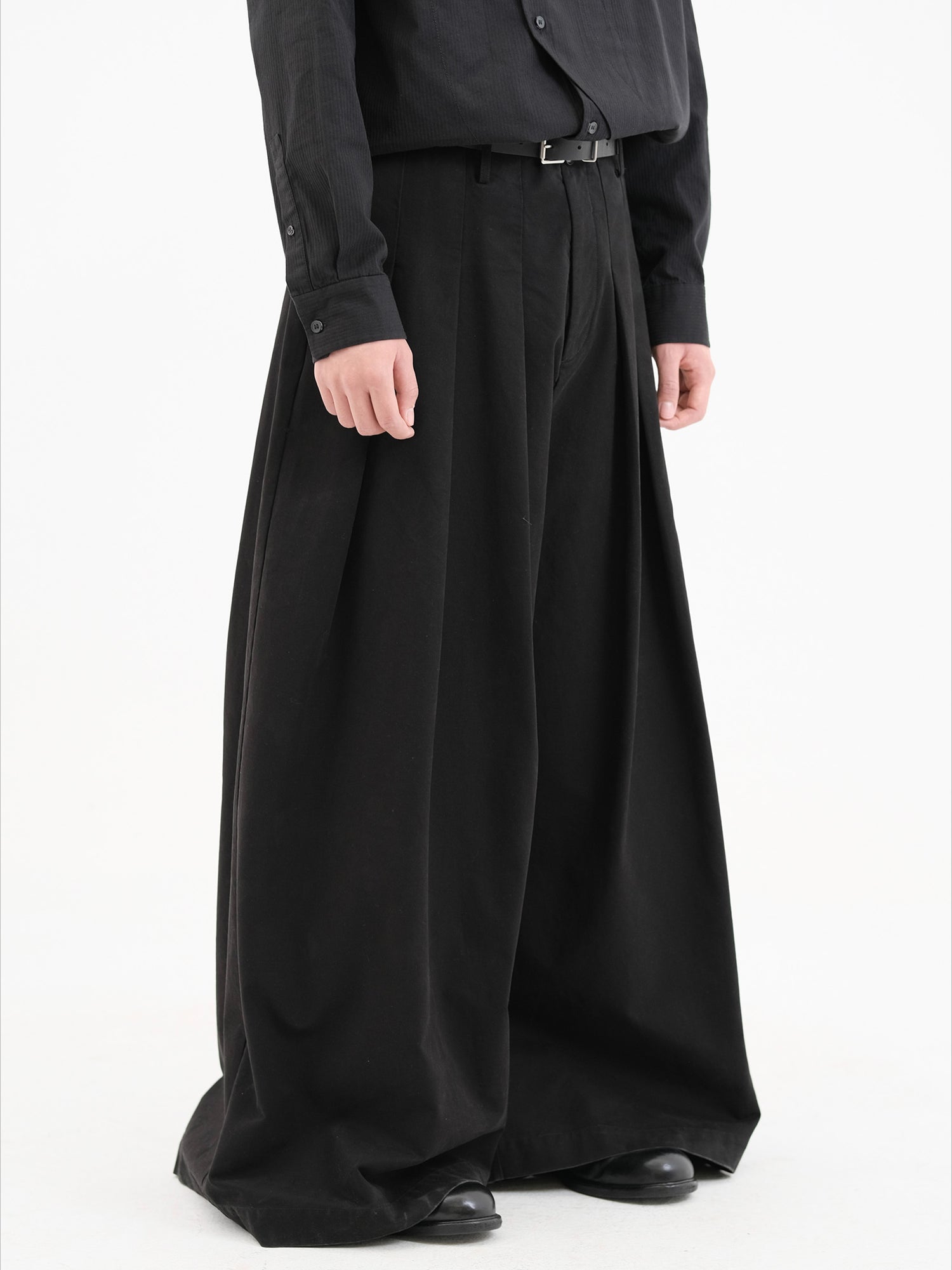 Pleated Wide-Leg Pants