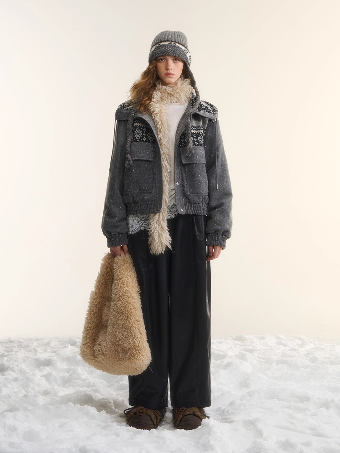 Panelled Slimming Black Curved-Leg Pants