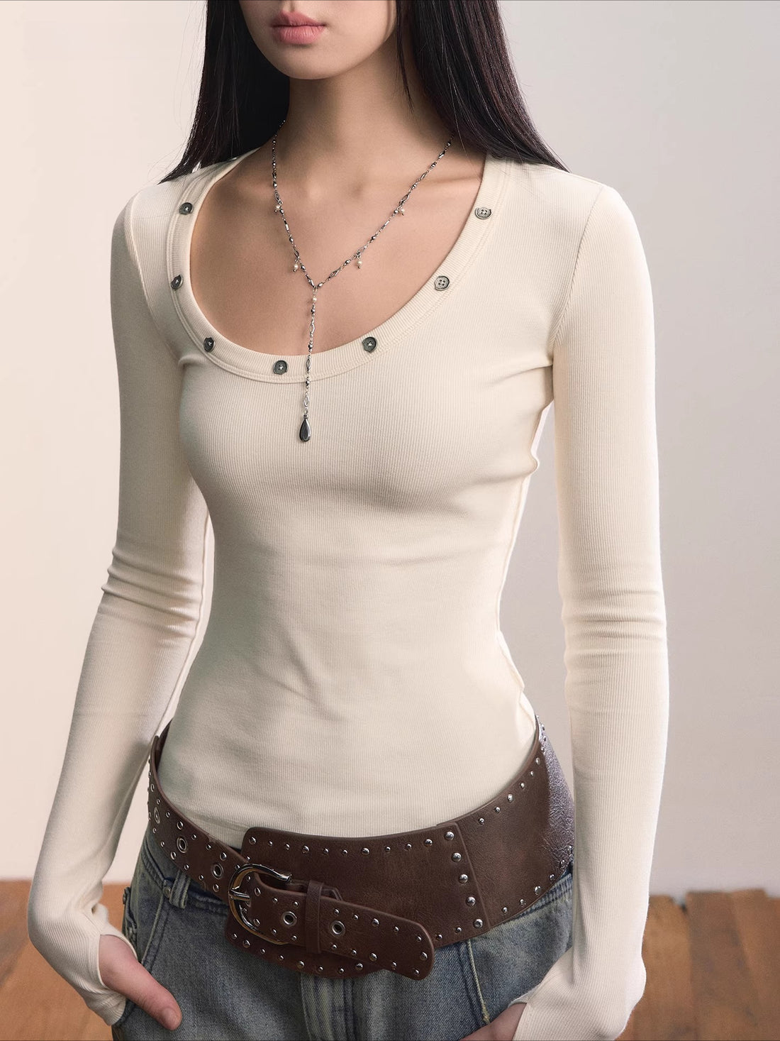 Studded Asymmetric U-Neck Knit T-Shirt