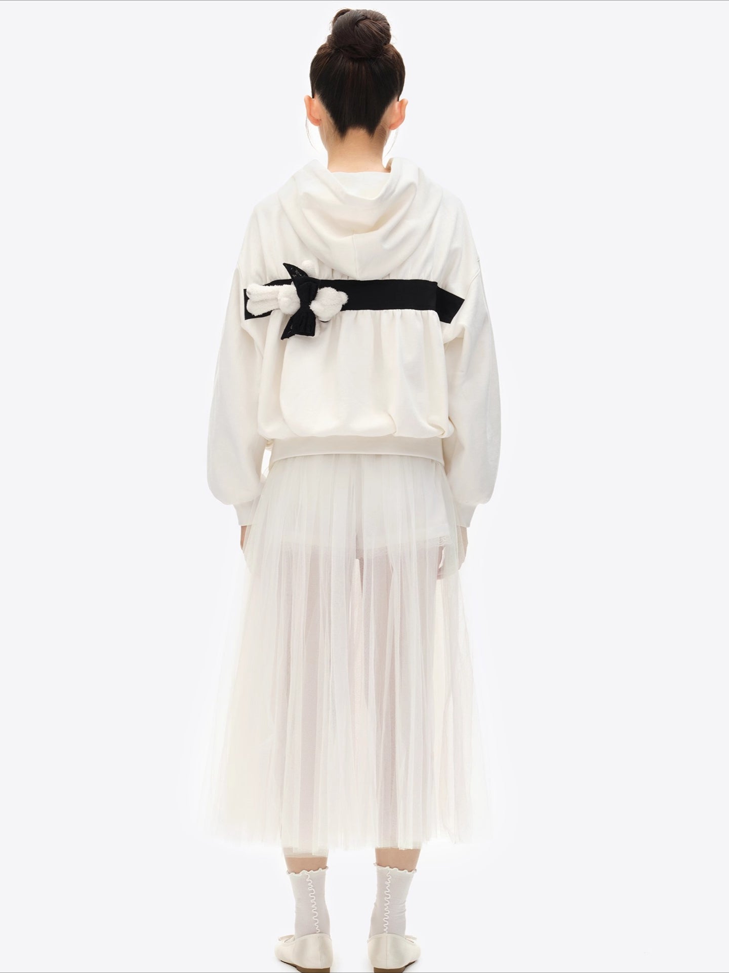 Bow Bear Graphic Sweatshirt