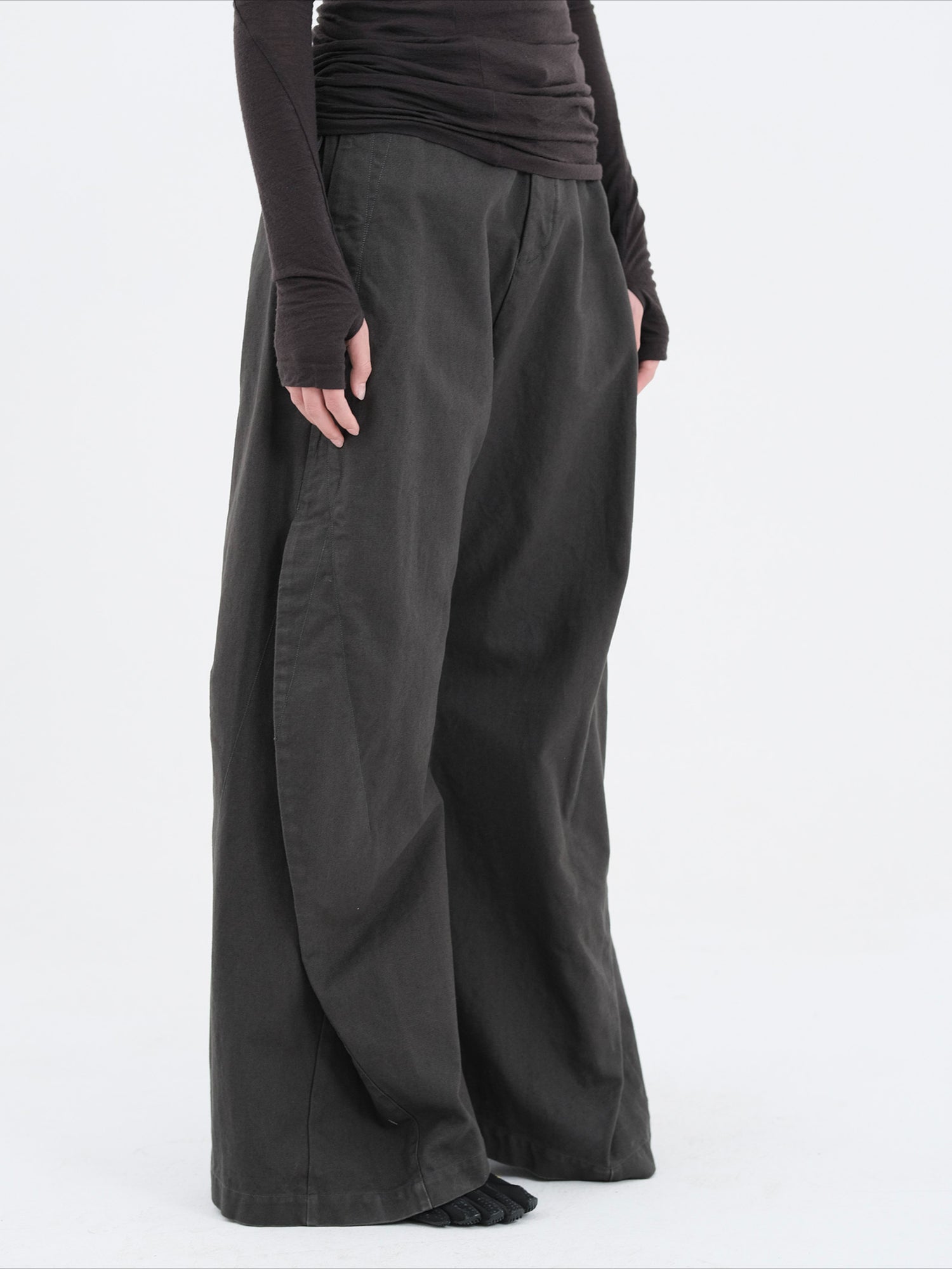 Black &amp; Gray Green Scimitar Shaped Pants