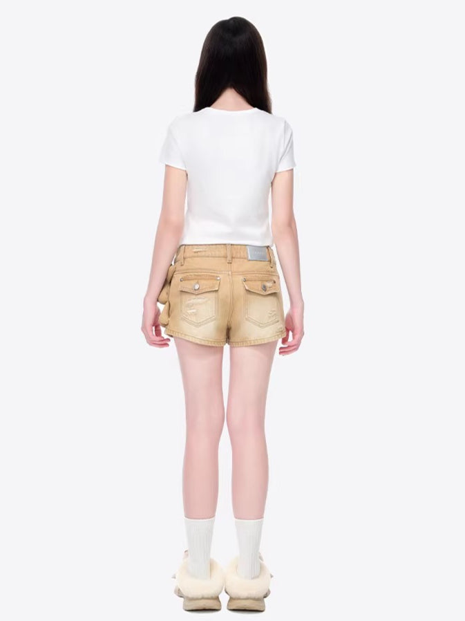 سكورت الدينيم العتيق الممزق