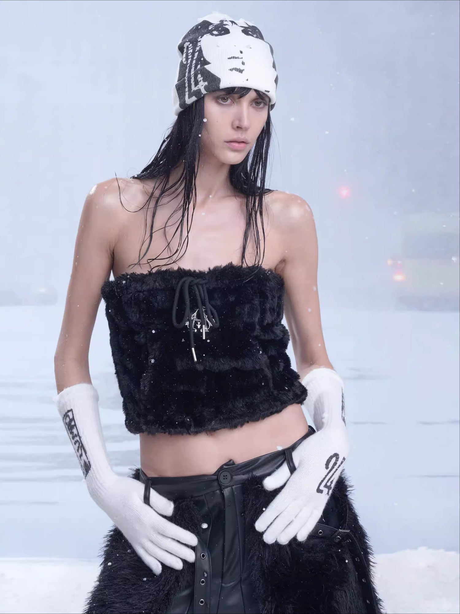 Printed Branded Knit Gloves