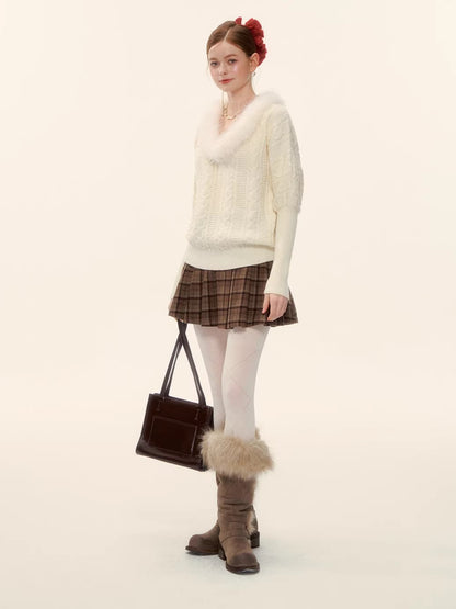 Cable-Knit V-Neck Waist-Shaping Sweater