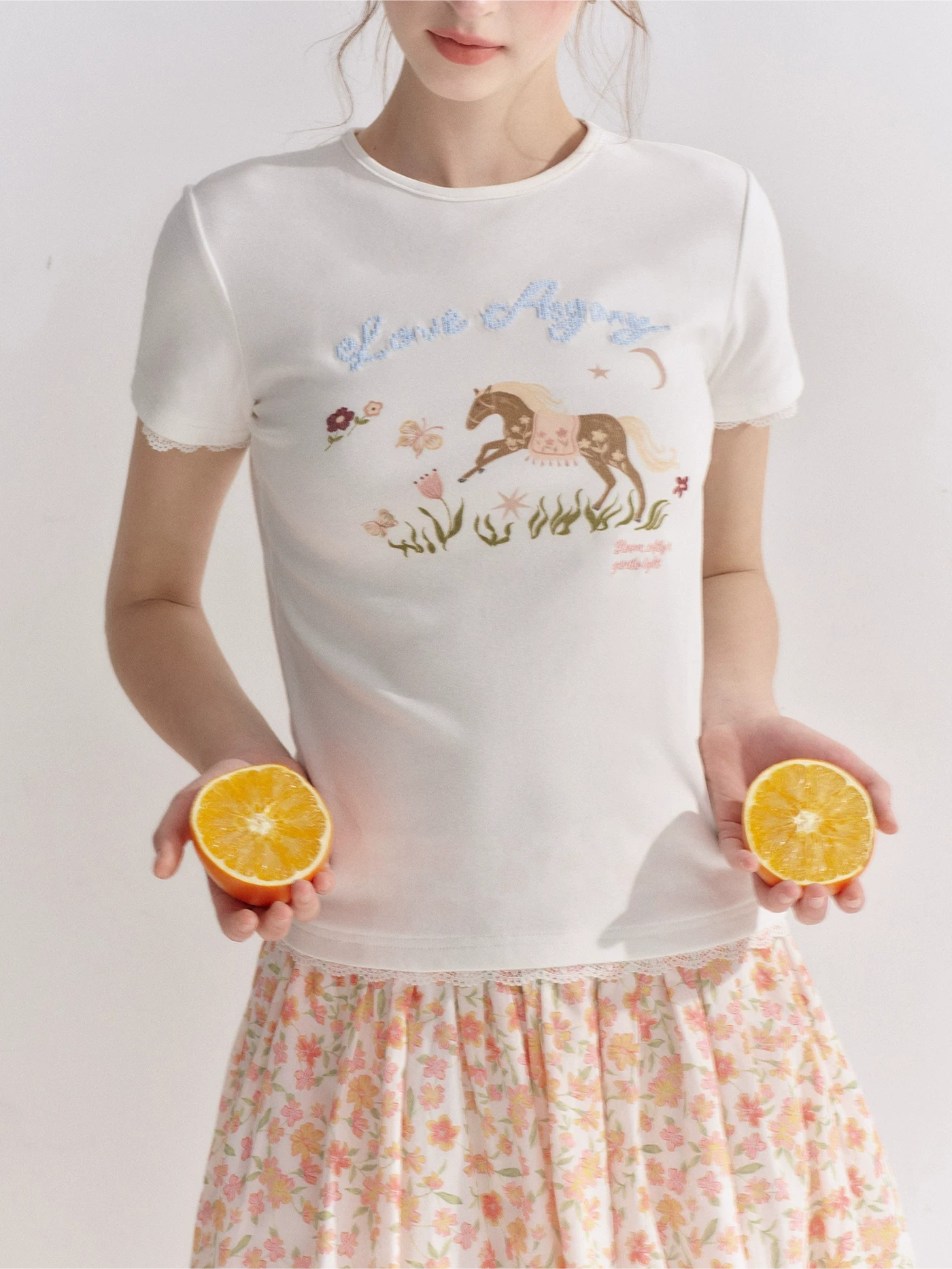 Contrast Lace Trim Embroidered Graphic Slim Fit T-Shirt