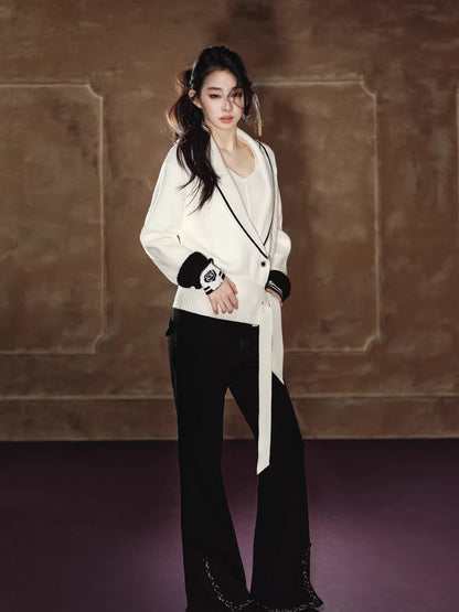 Oversized Contrast V-Neck Tie-Waist Knit Sweater