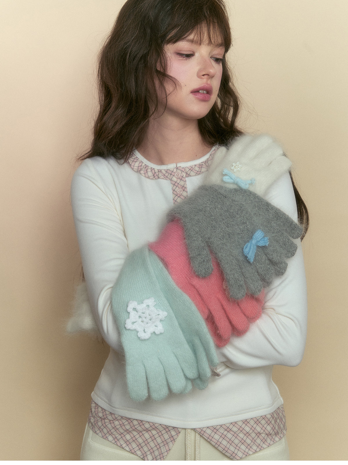 Snowflake and Bow Rabbit Hair Gloves