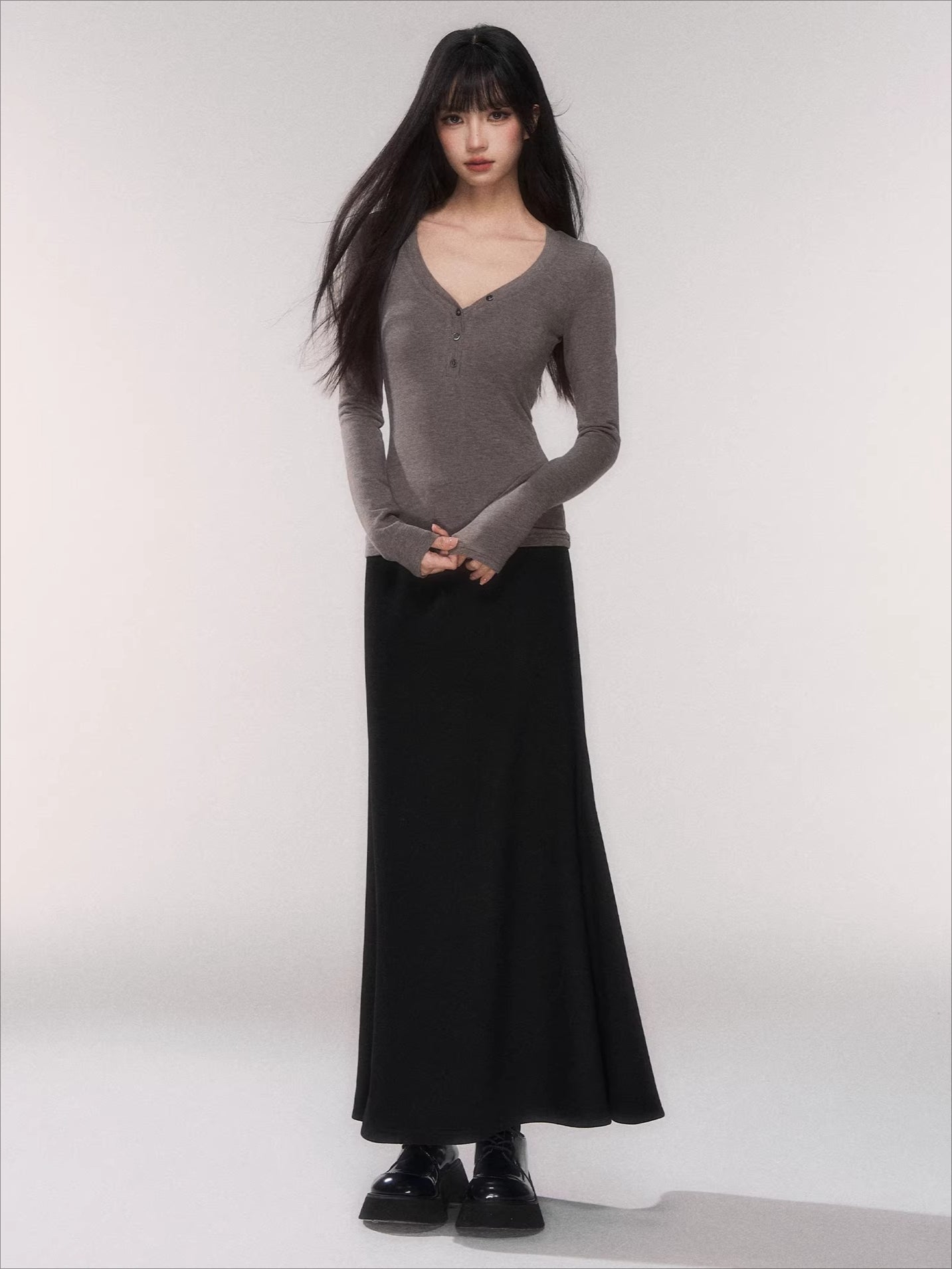 Waist-Cinching Slim-Fit Knit Base T-Shirt