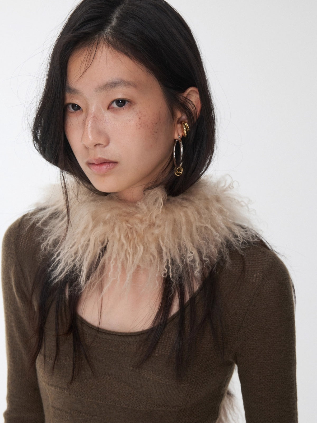 Textured Jacquard Knit Round-Neck Sweater