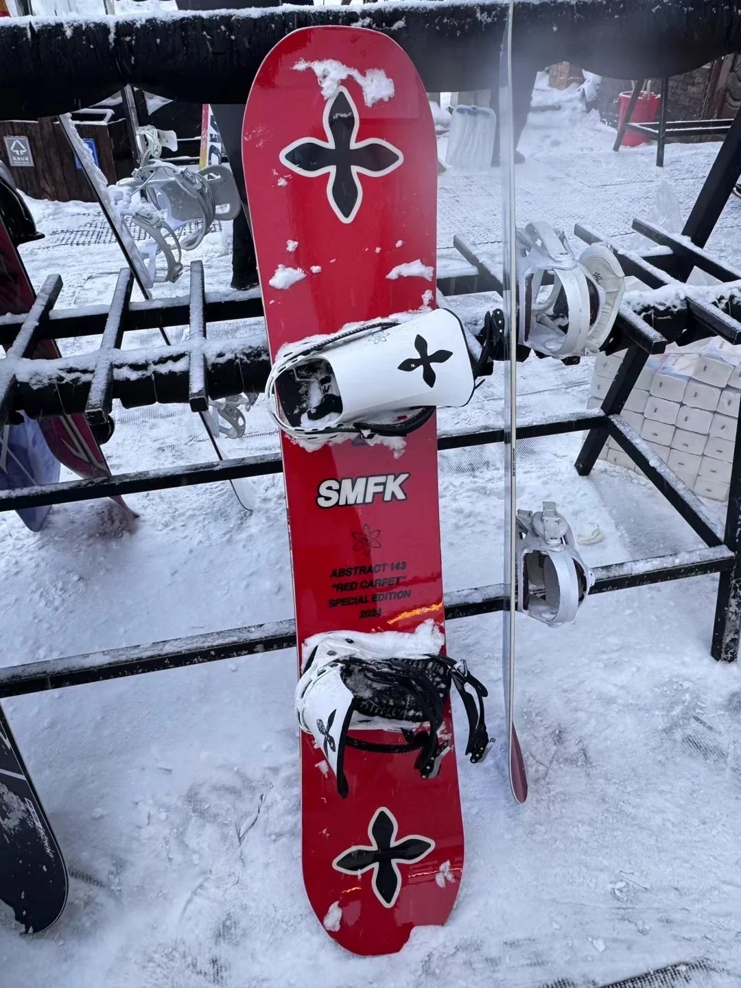 SMFK Abstract Grid Graphic Snowboard – DHL Express Shipping, Duties &amp; Taxes Included