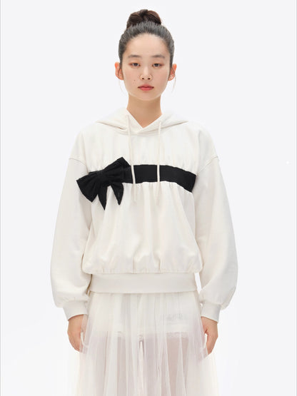 Bow Bear Graphic Sweatshirt