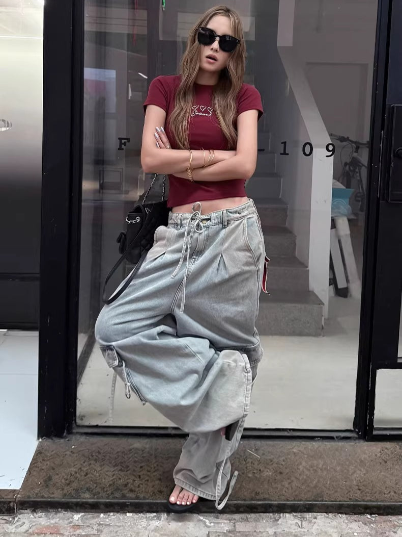 Lipstick Graffiti Cap-Sleeve Slim-Fit T-Shirt