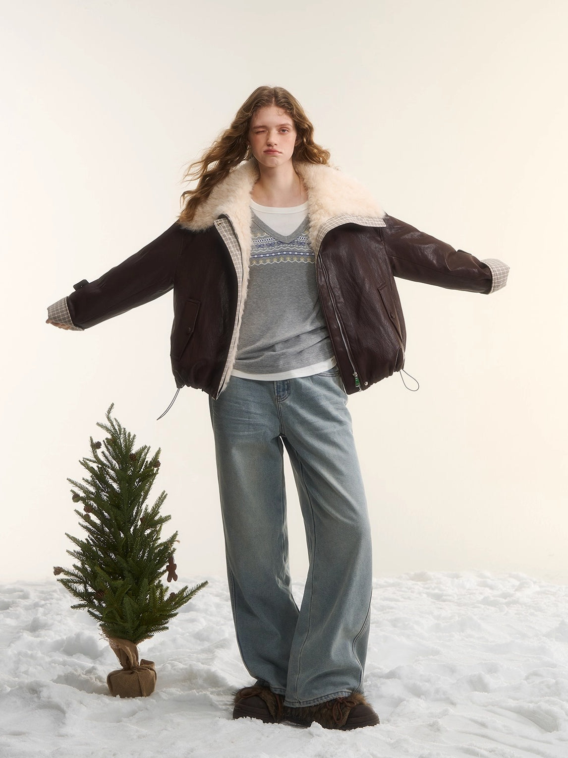 Washed Distressed Straight-Leg Denim Jeans