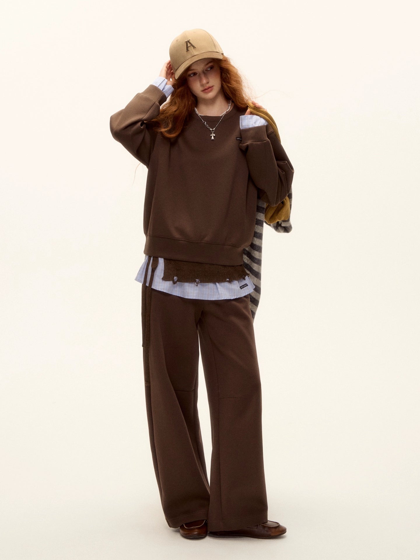Patchwork Sweatshirt &amp; Curved-Hem Knit Pants Set