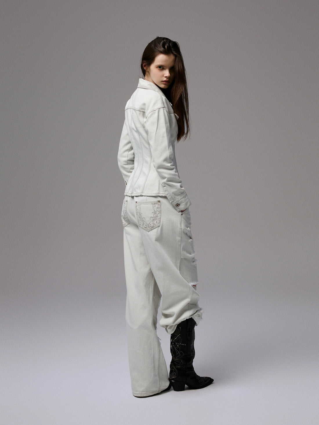 Embroidered Low-Waist Ripped Jeans