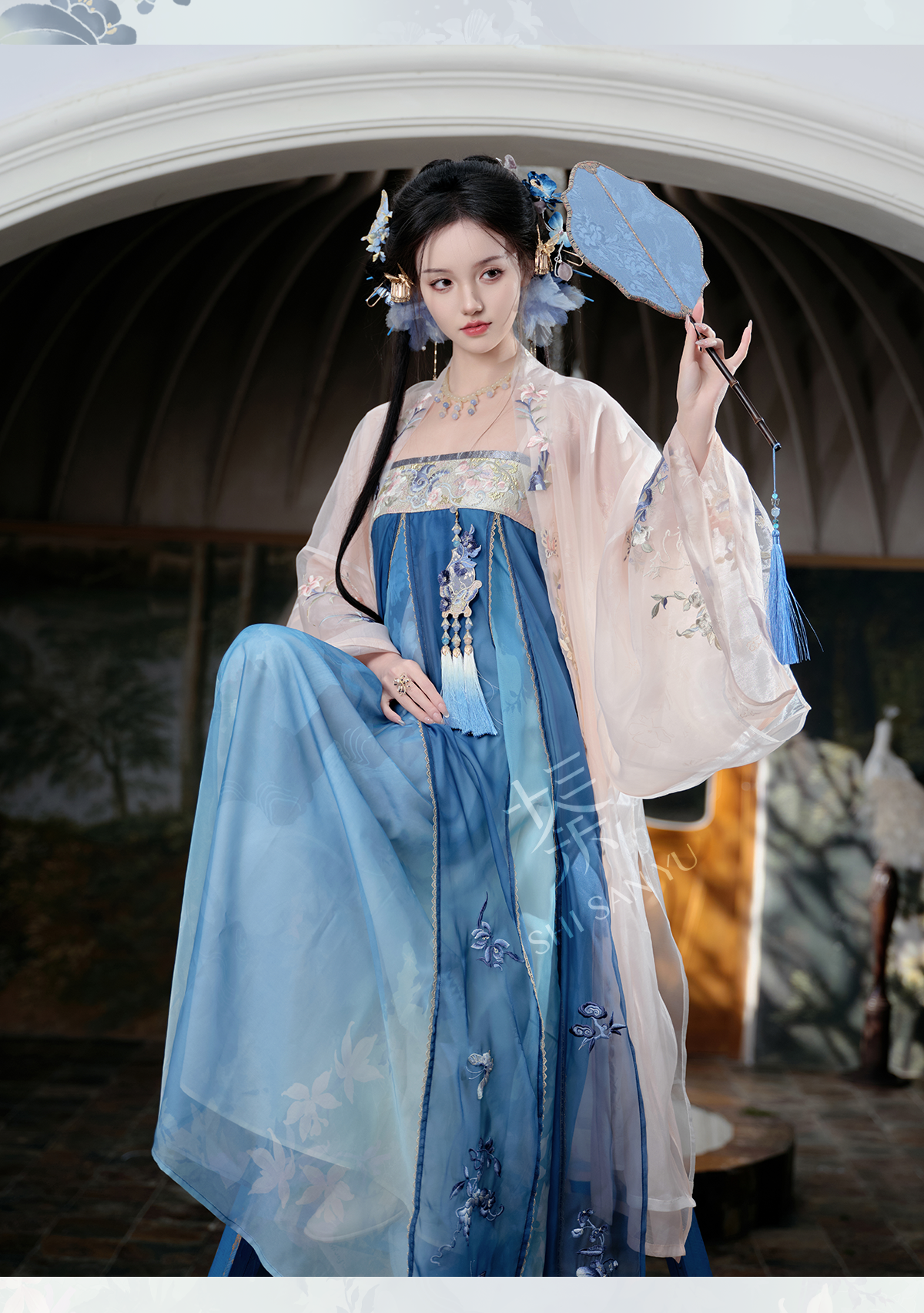 &quot;玉兰时雨&quot; Modern-style Hanfu Set