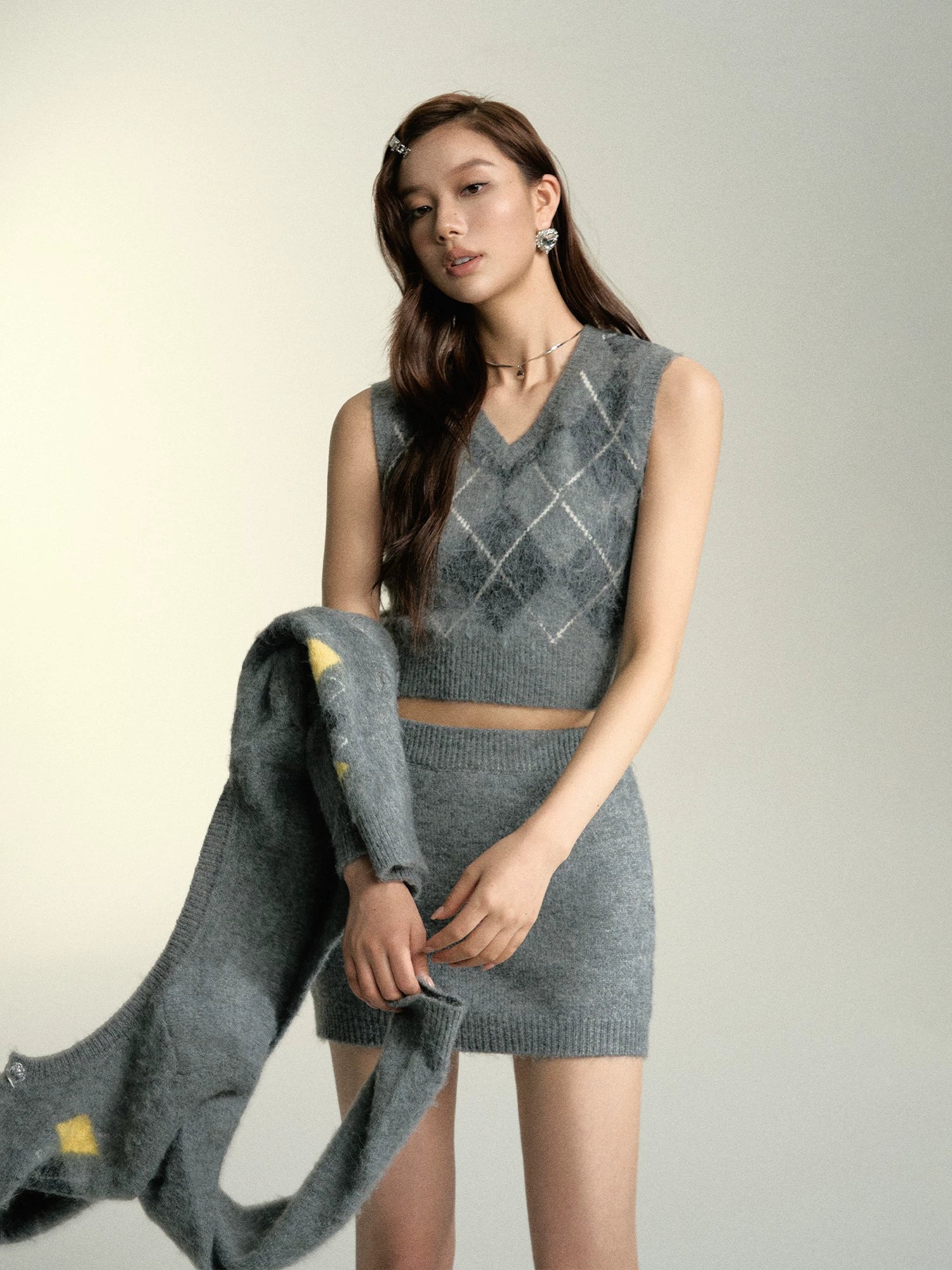 Gray Diamond Pattern Wool Cardigan &amp; Vest Set - CHINASQUAD