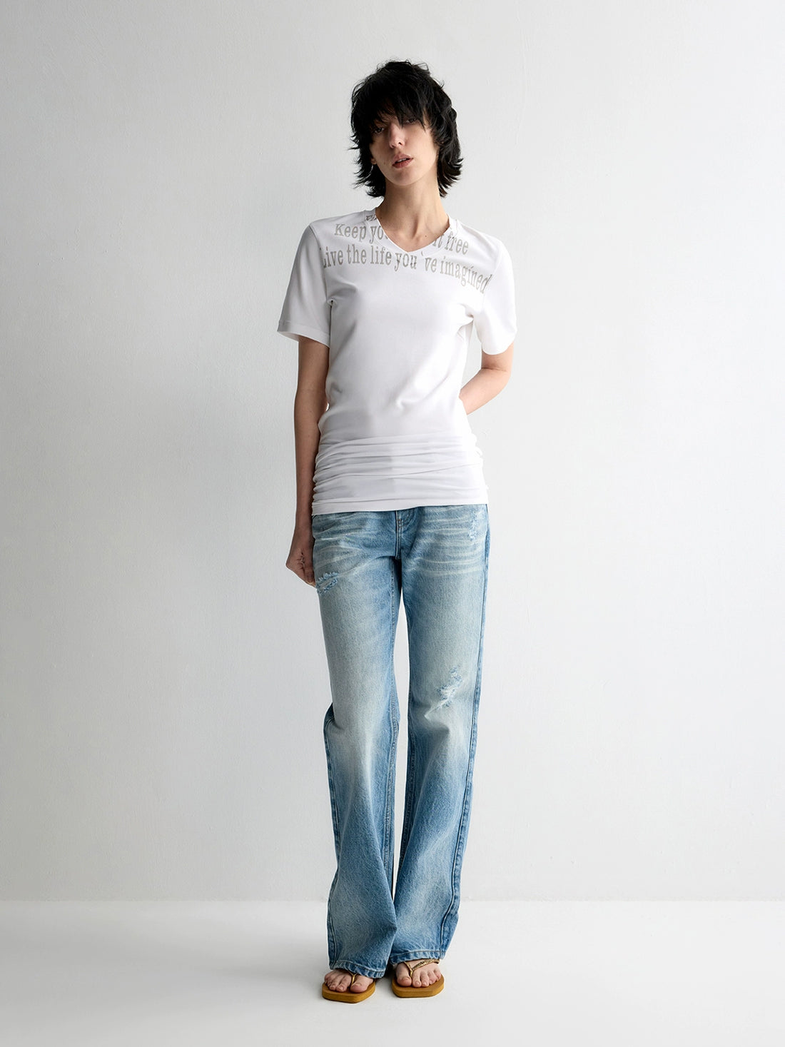 All-Over Print V-Neck Stacked Waist T-shirt