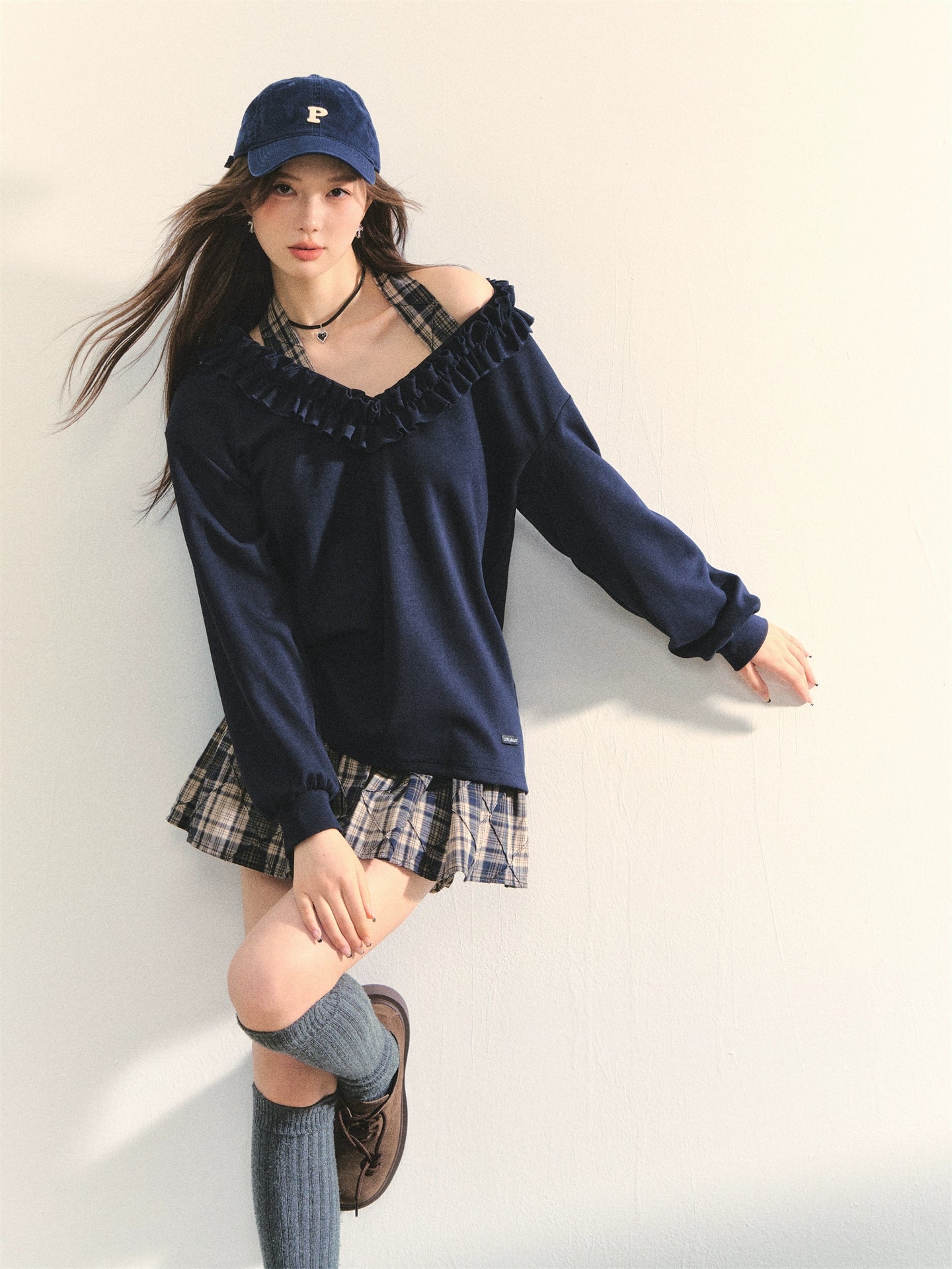 V-neck Ruffle Plaid Spliced Halter Sweatshirt