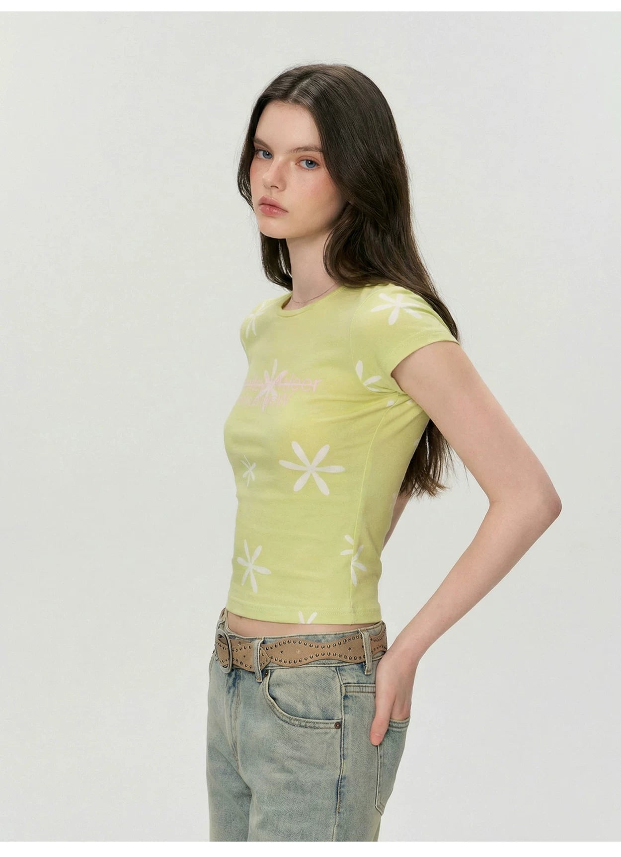 Vintage Contrast Floral Slim-Fit Cropped T-Shirt