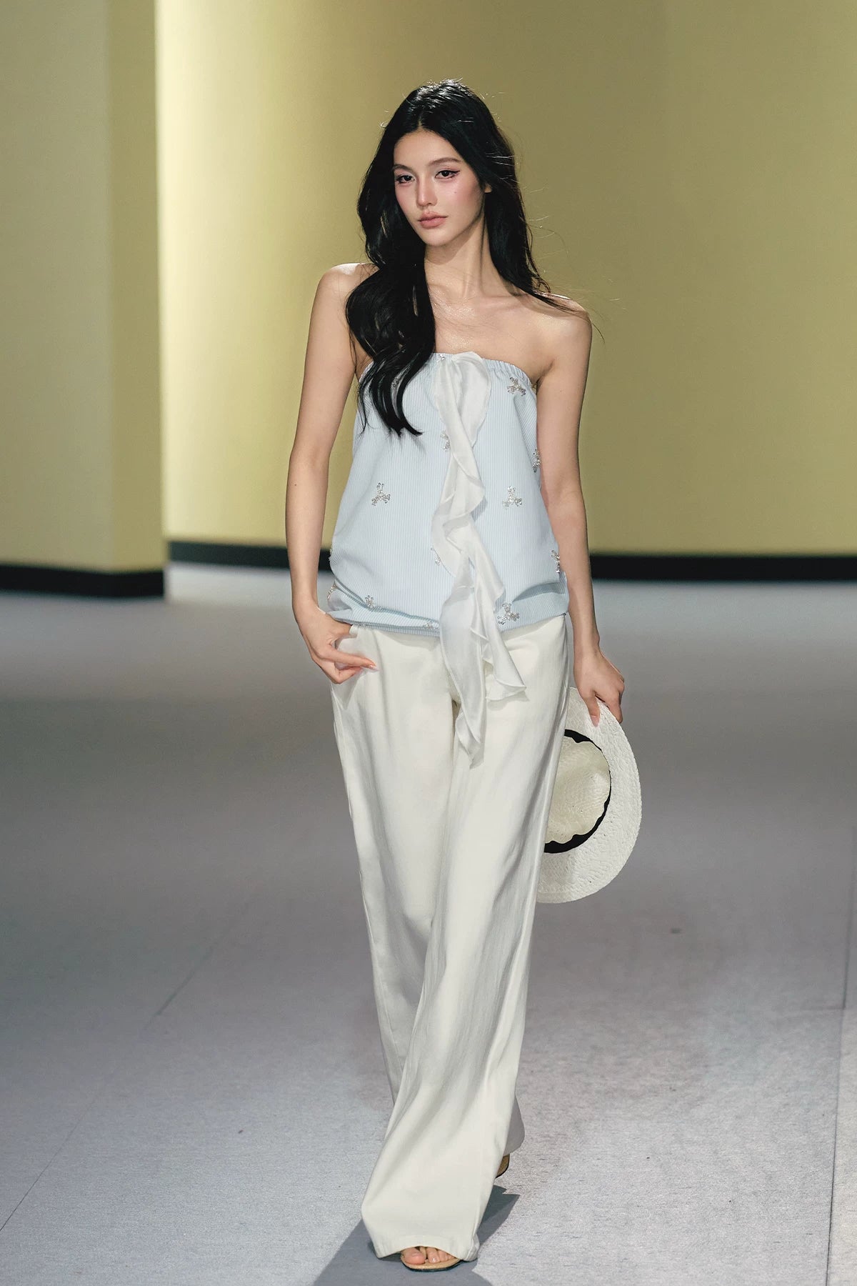 Zebra-Detail Straight Wide-Leg Jeans