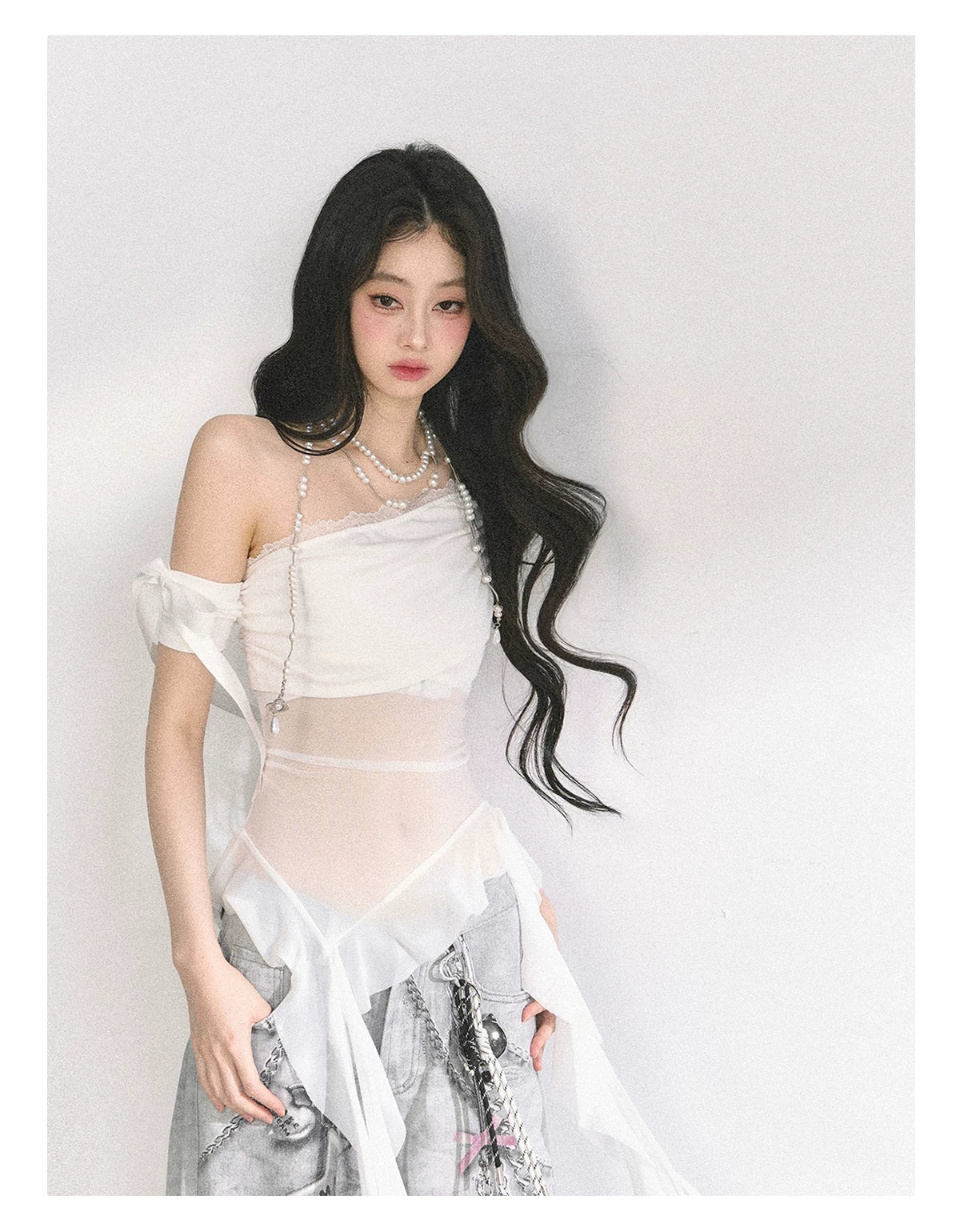 Off-Shoulder Mesh Short-Sleeve T-Shirt