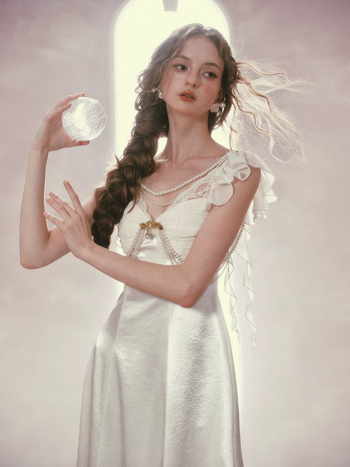 月光加冕缎面吊带裙