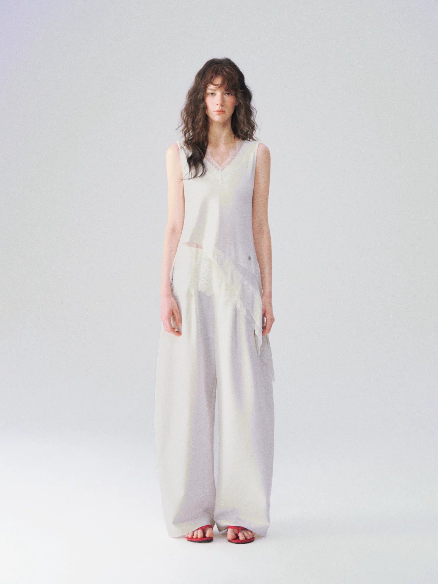 Relaxed Tailored Wide-Leg Trousers