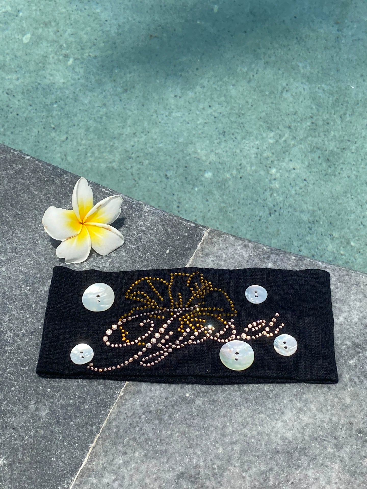 Shell Embellished Stretch Ribbed Headband