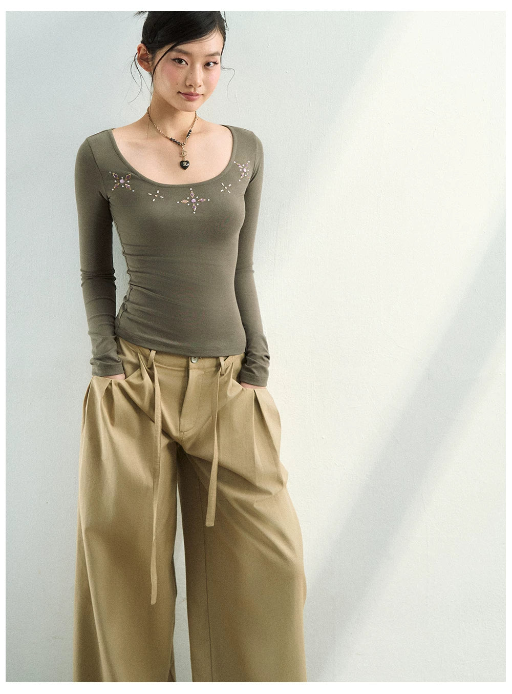 High-Waisted Relaxed Pleated Straight Pants