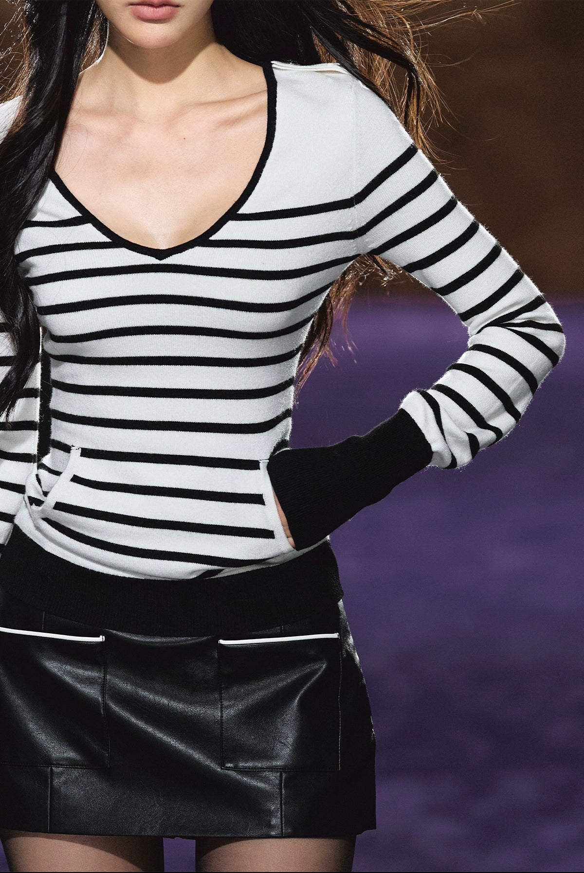 Stripe Contrast V-Neck Long-Sleeve T-Shirt