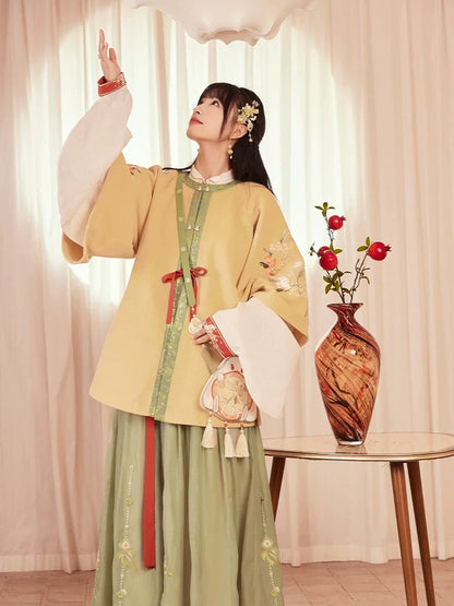 (Final Sale) "桂花玉兔" Ming Dynasty Hanfu Set