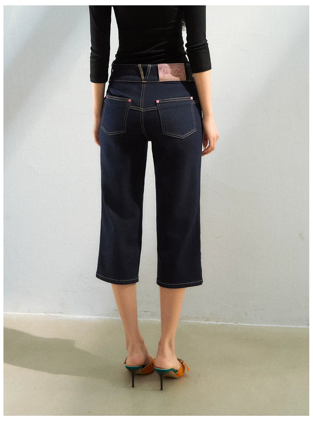 Studded Belt Cropped Denim Pants