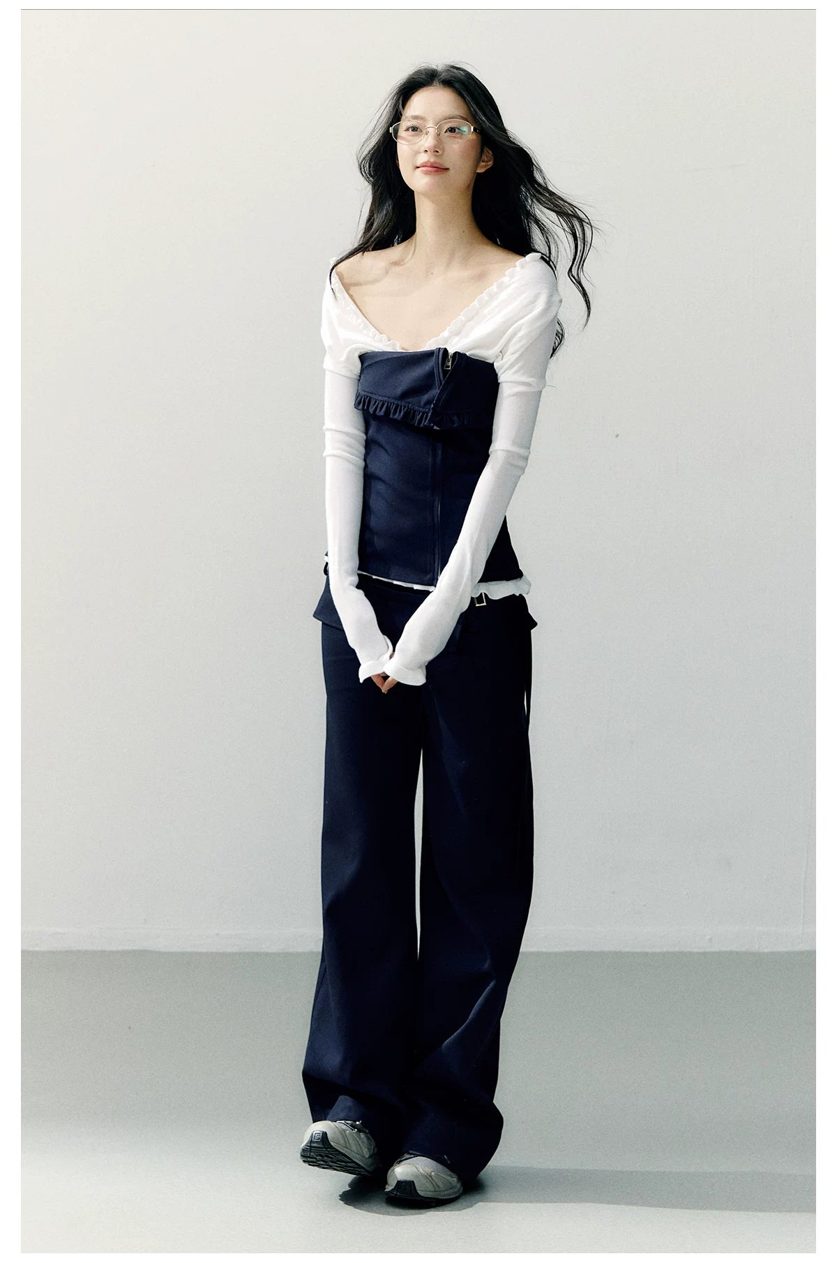 Detachable Off-Shoulder Panelled Slim-Fit T-Shirt