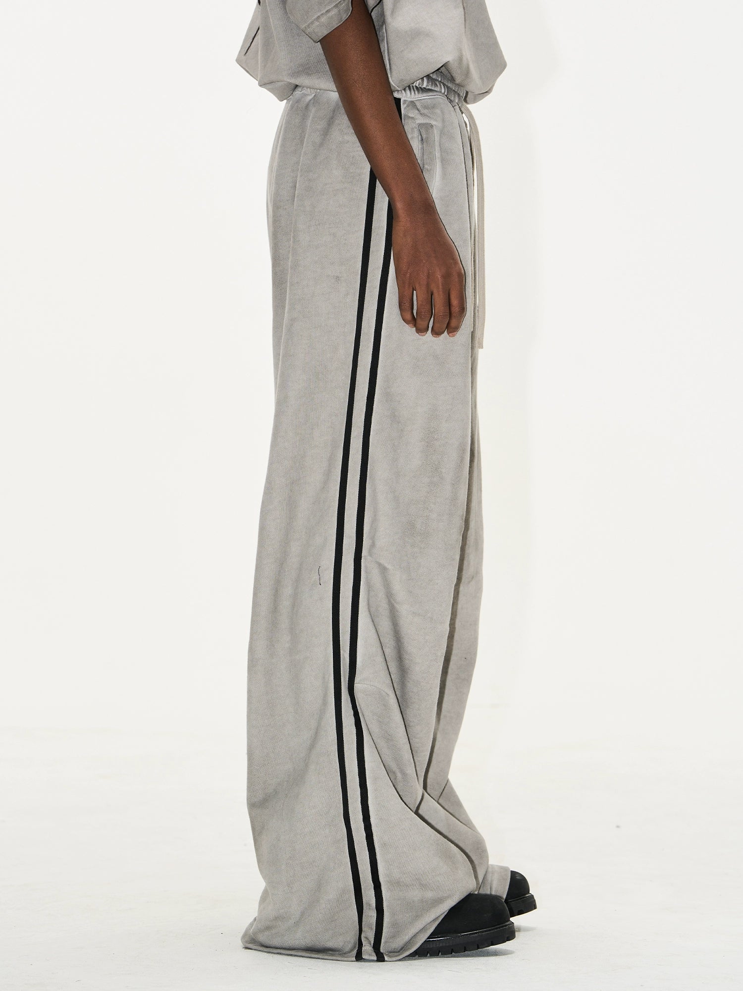 Washed Badge Cotton Pleated Track Pants