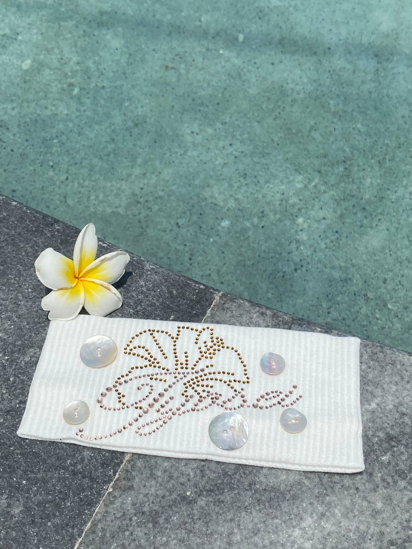 Shell Embellished Stretch Ribbed Headband