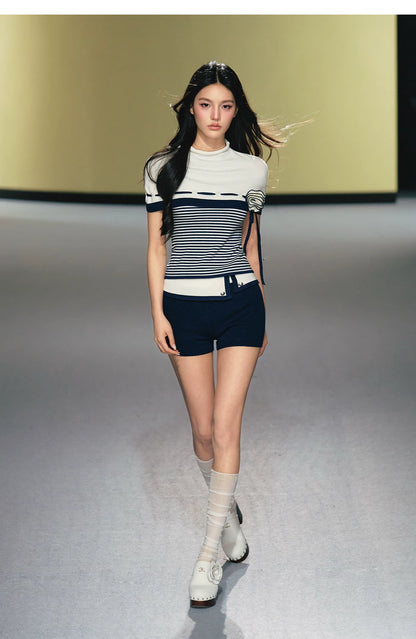 Color-Block Knit Shorts &amp; Half-Turtleneck Cape Top Set
