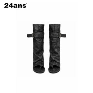 Black / 38
