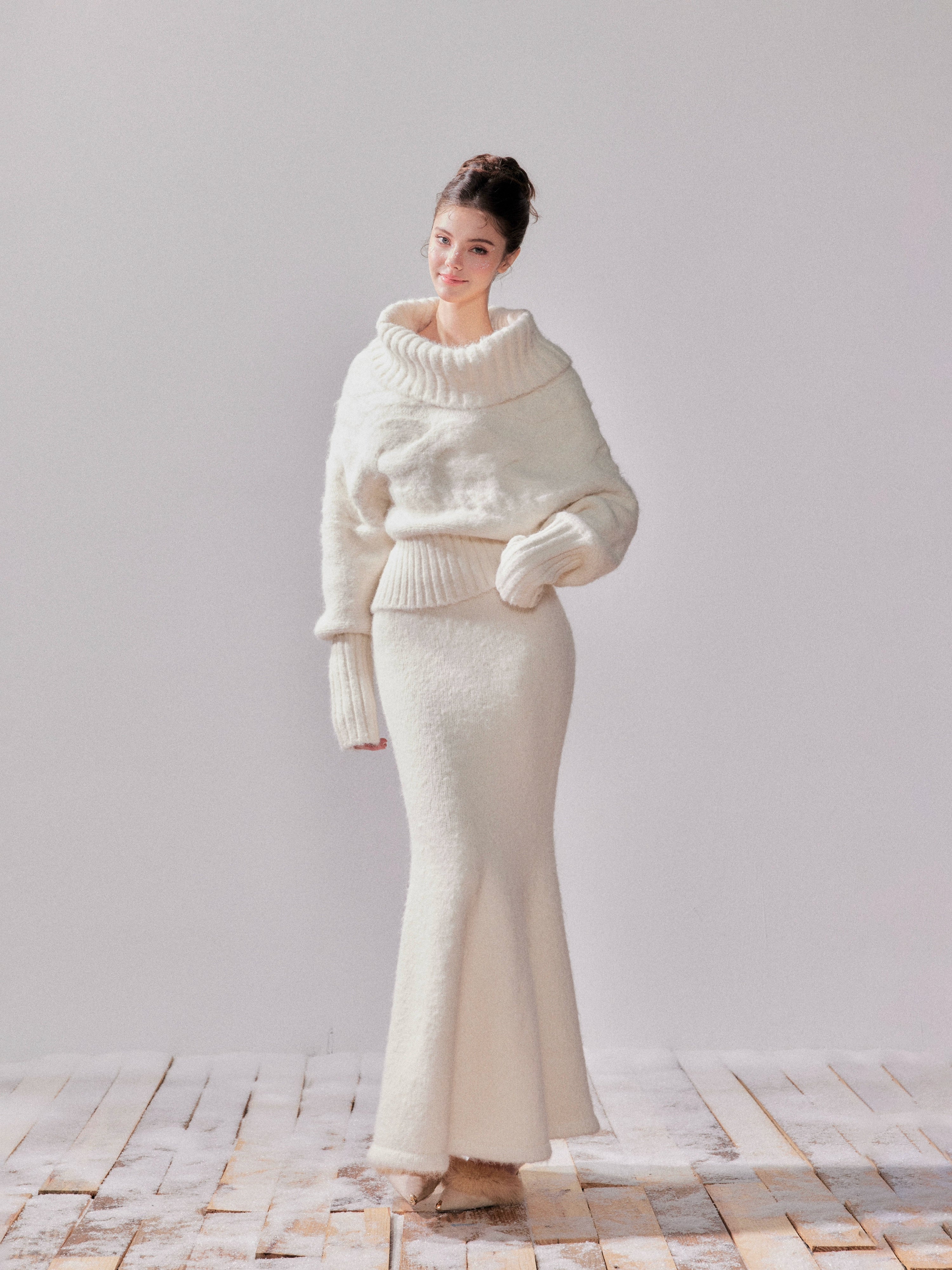 Glow Off-Shoulder Knit Sweater &amp; Mermaid Skirt Set