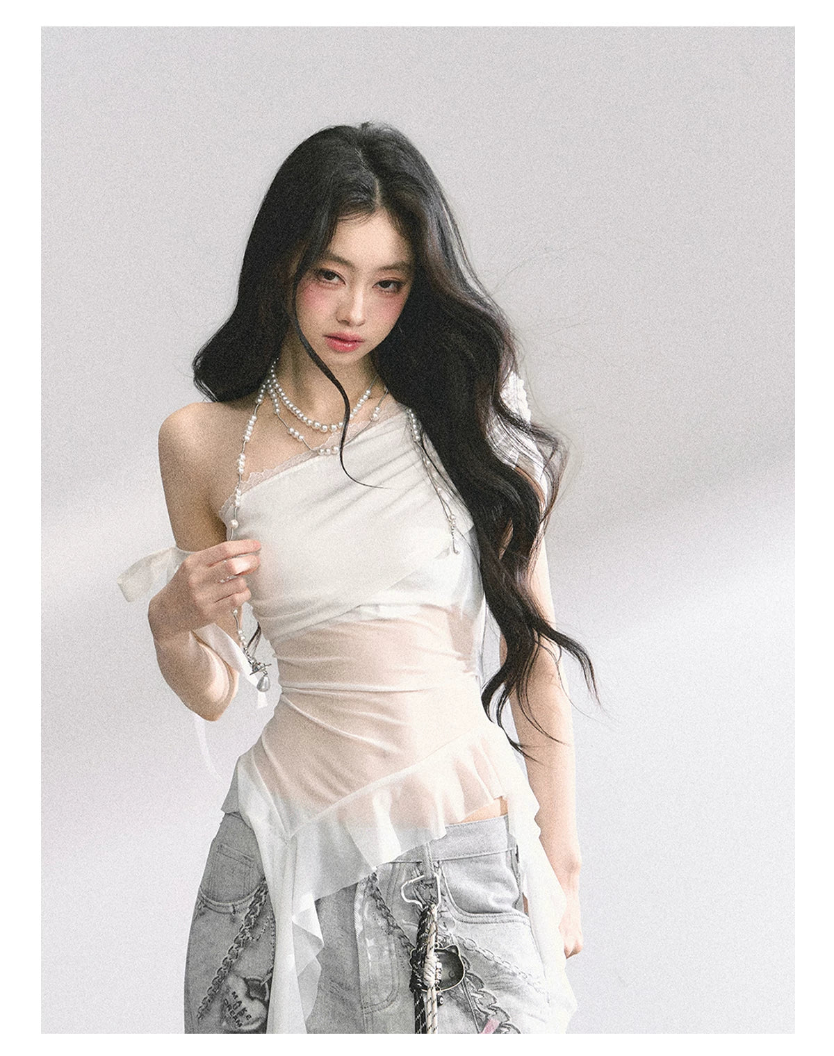 Off-Shoulder Mesh Short-Sleeve T-Shirt