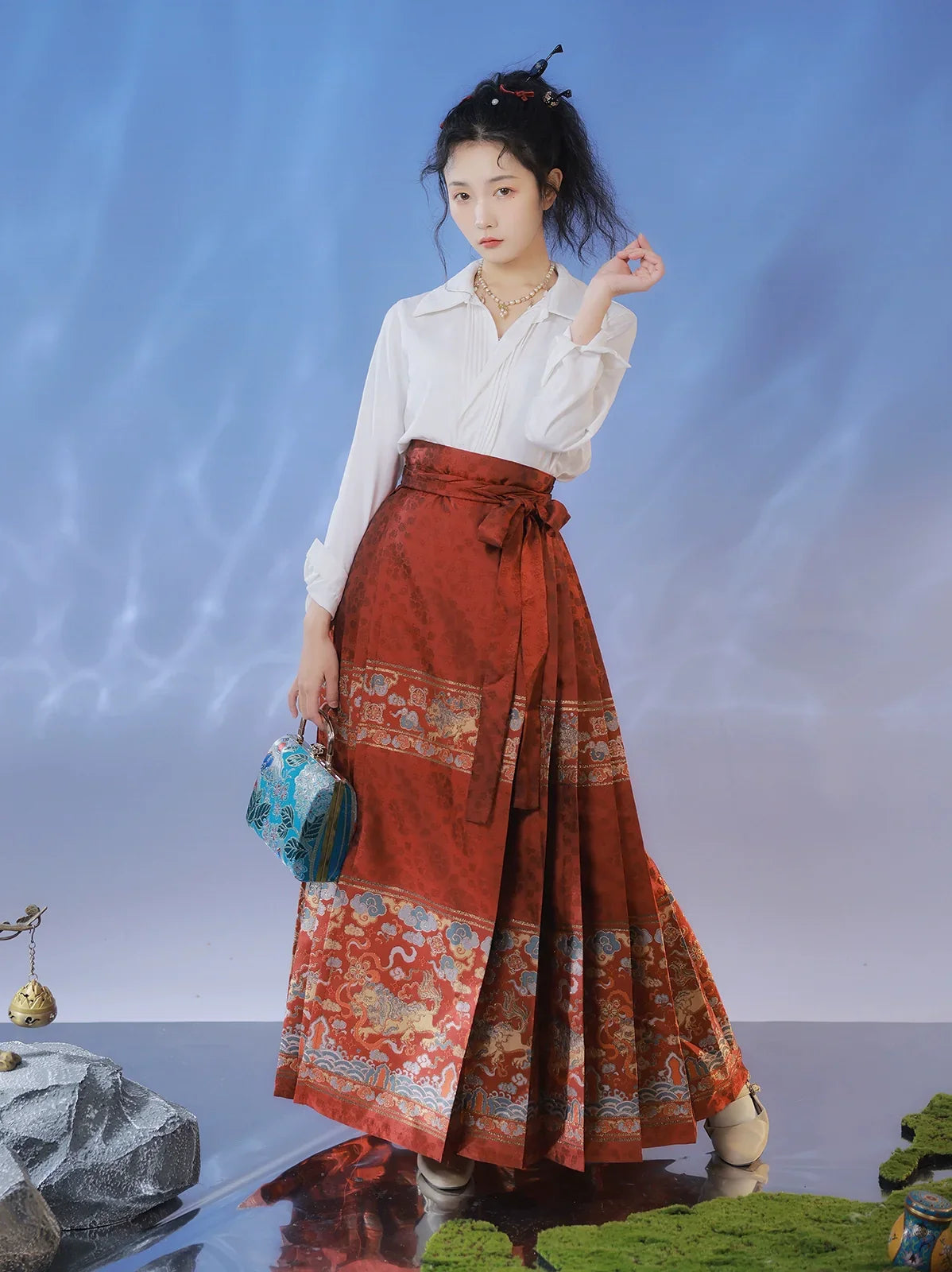 (Final Sale) "狮子球" Ming-style Horse-face Skirt